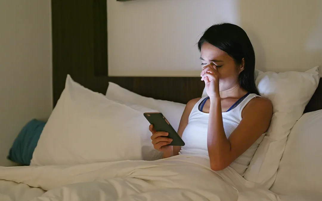 Why Are My Eyes Burning? Common Causes Explained 